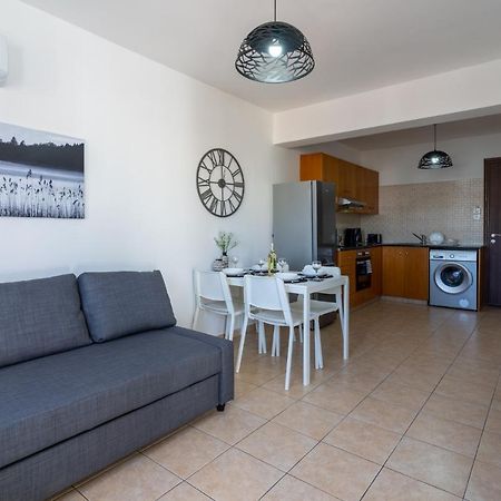 Polyn 1- Bedroom Apartment In 拉纳卡 外观 照片