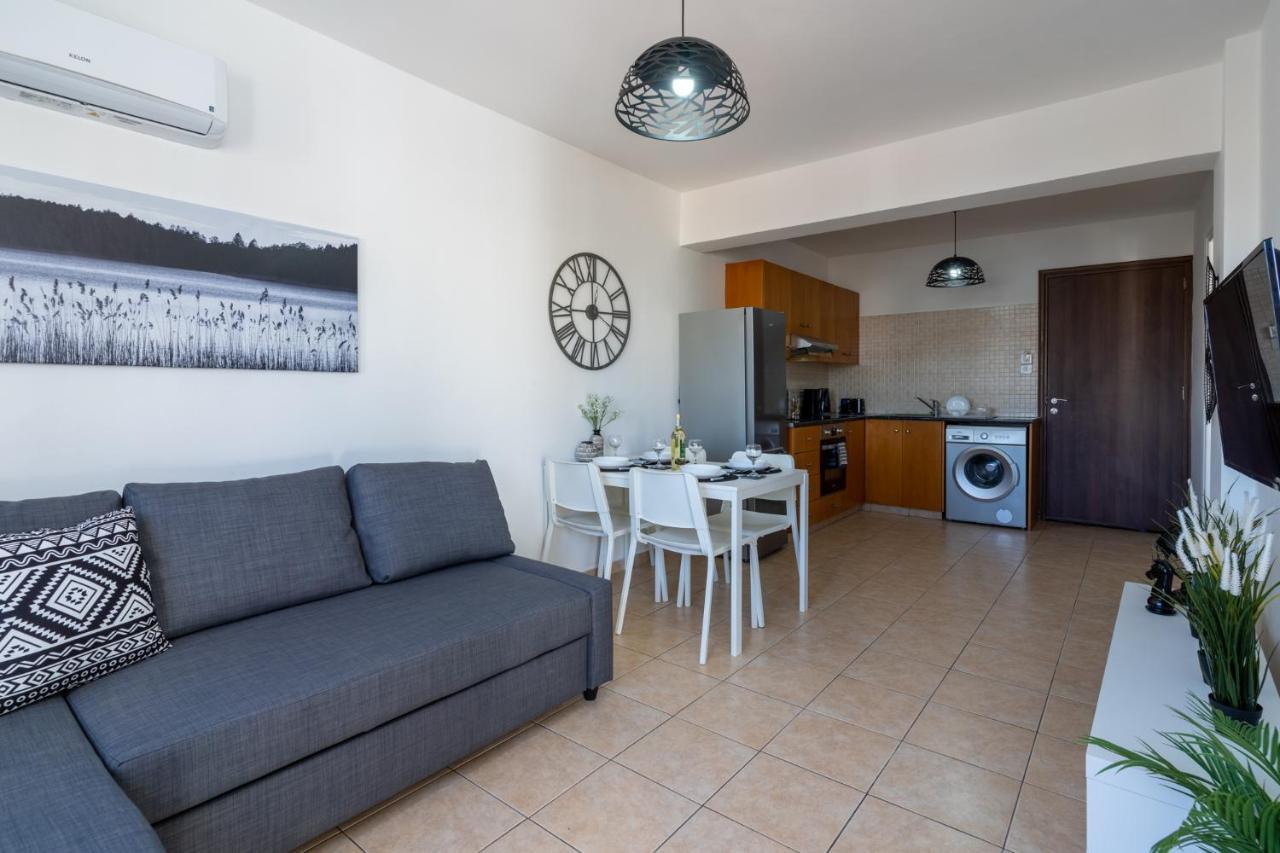 Polyn 1- Bedroom Apartment In 拉纳卡 外观 照片