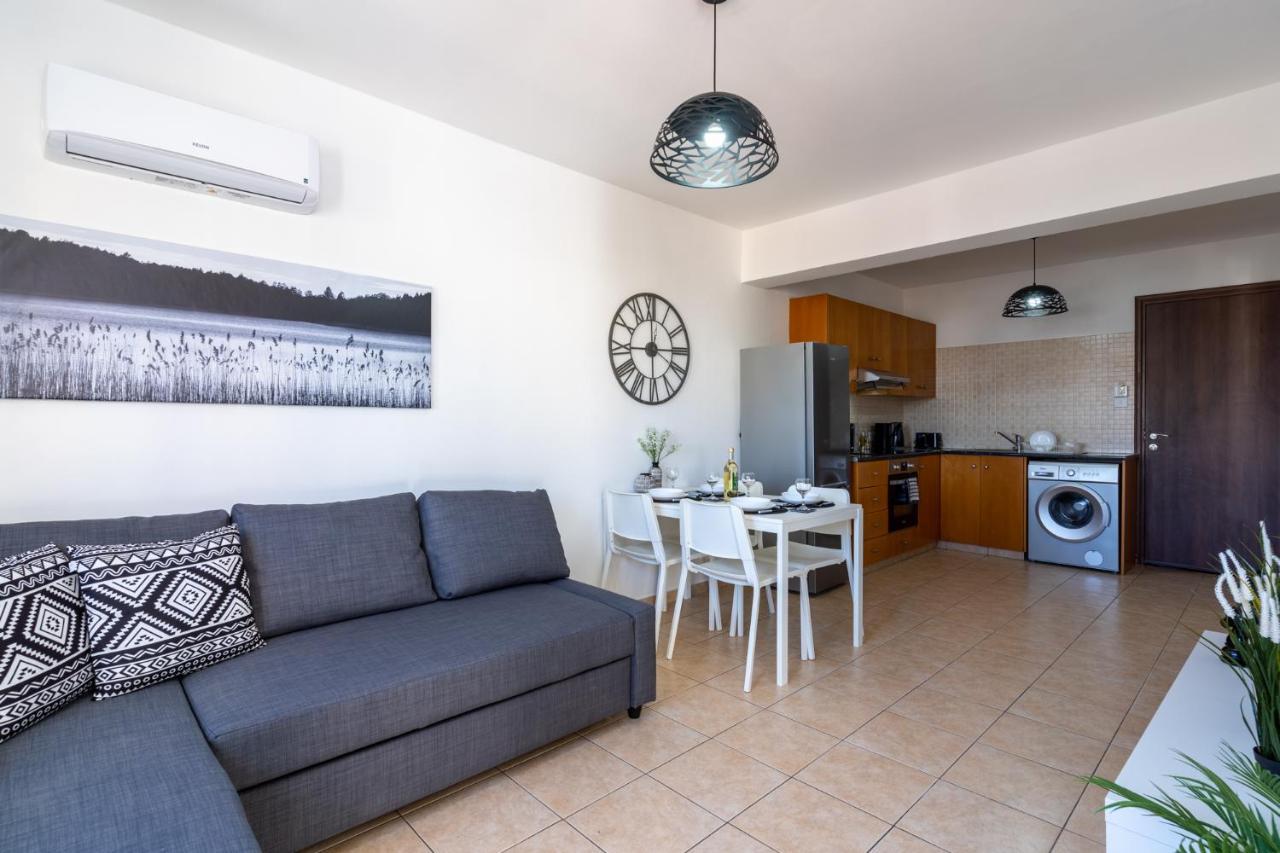 Polyn 1- Bedroom Apartment In 拉纳卡 外观 照片