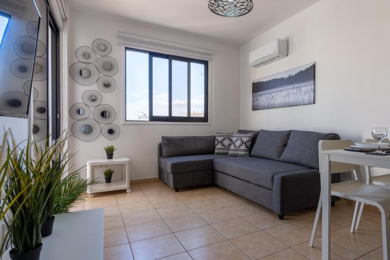 Polyn 1- Bedroom Apartment In 拉纳卡 外观 照片