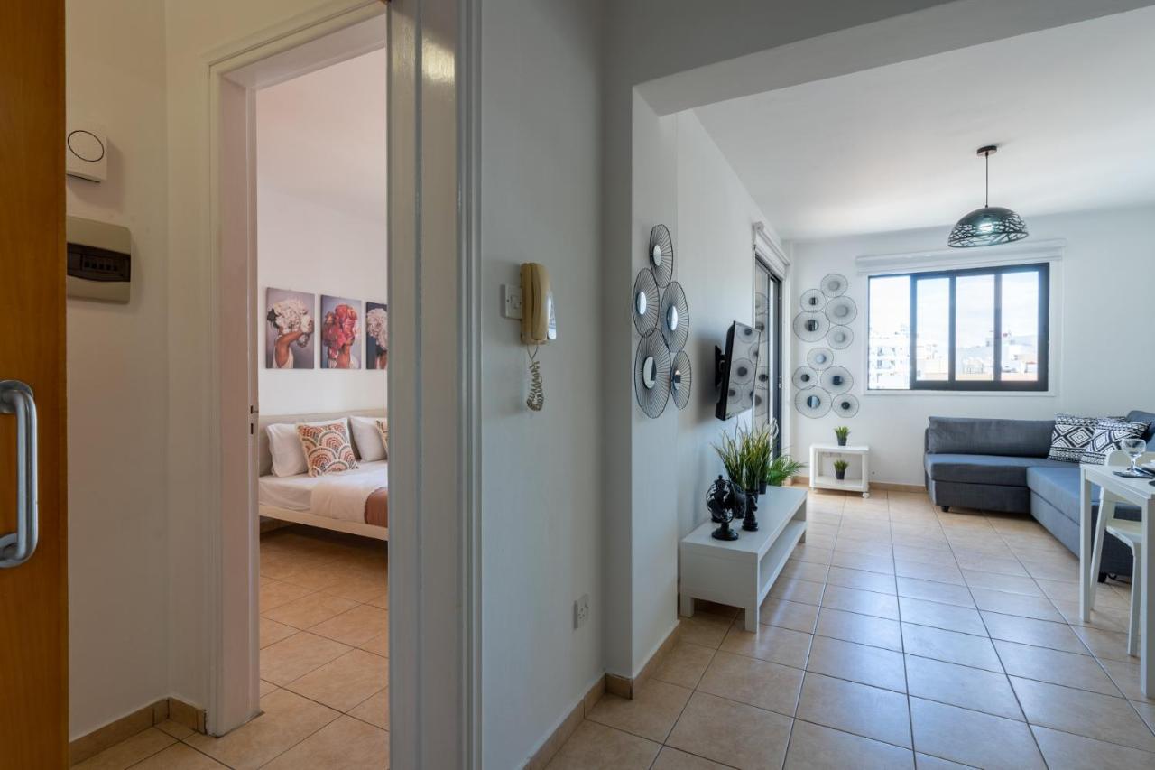Polyn 1- Bedroom Apartment In 拉纳卡 外观 照片
